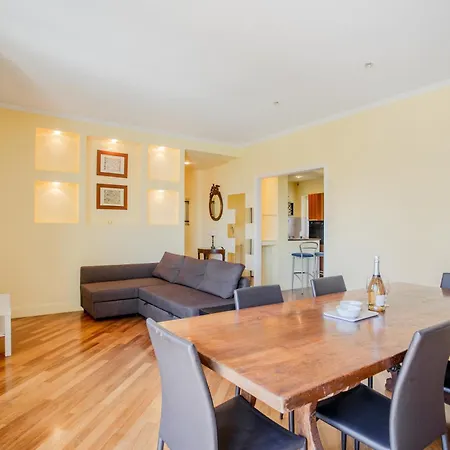 Guesthost - Al Castello Apartment Matera