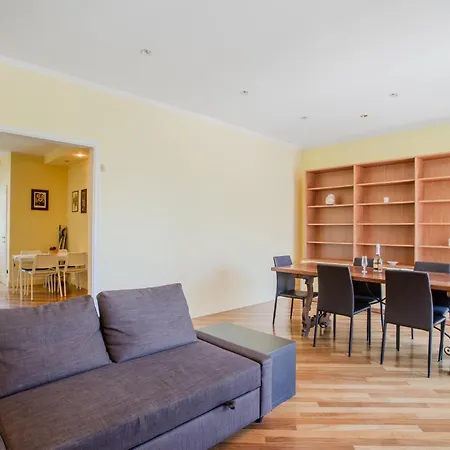 Guesthost - Al Castello Apartment Matera