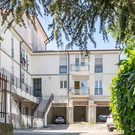 Guesthost - Al Castello Apartment Matera